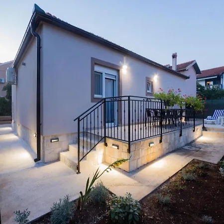 Mihael House Feriehus Zadar