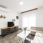 Mihael House Feriehus *