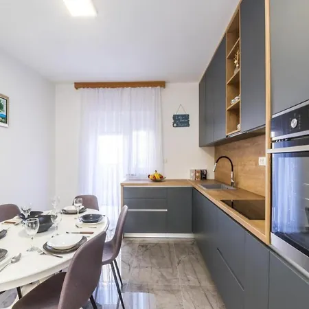 Vakantiehuis Mihael House *