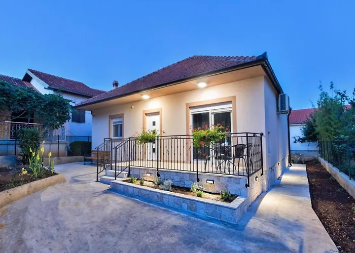 Semesterbostad Mihael House Zadar